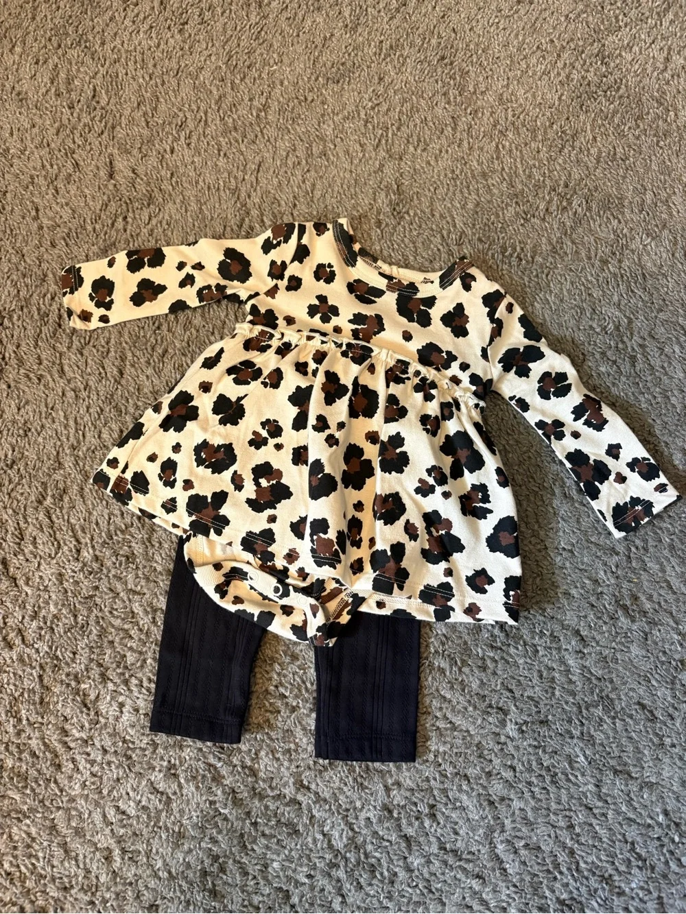 Leopard Print Long-Sleeve Baby Matching Set